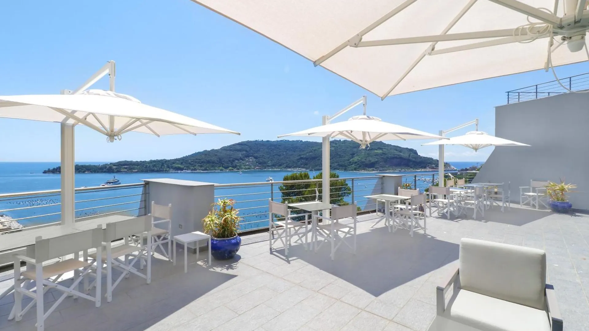 Cristallo Park Hotel contacts